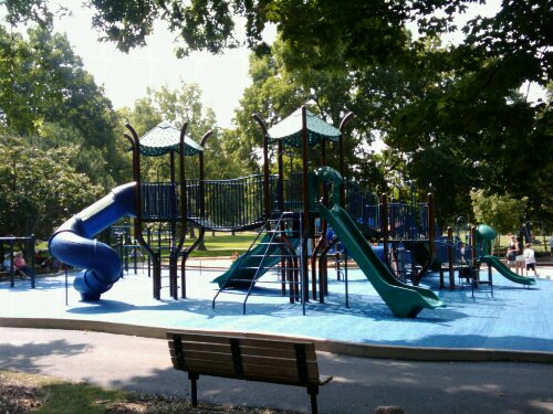 kelly park wheaton childrens playground