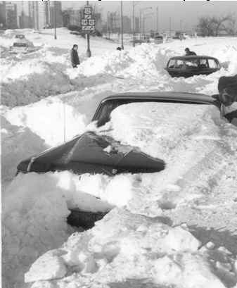 cars-buried-in-snow-blizzard-chicago