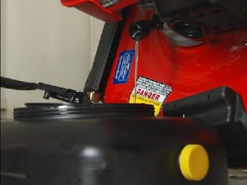 Change-Lawn-Mower-Oil – DUPAGEBLOG.COM