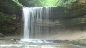 A waterfall flows at Staved Rock State Park